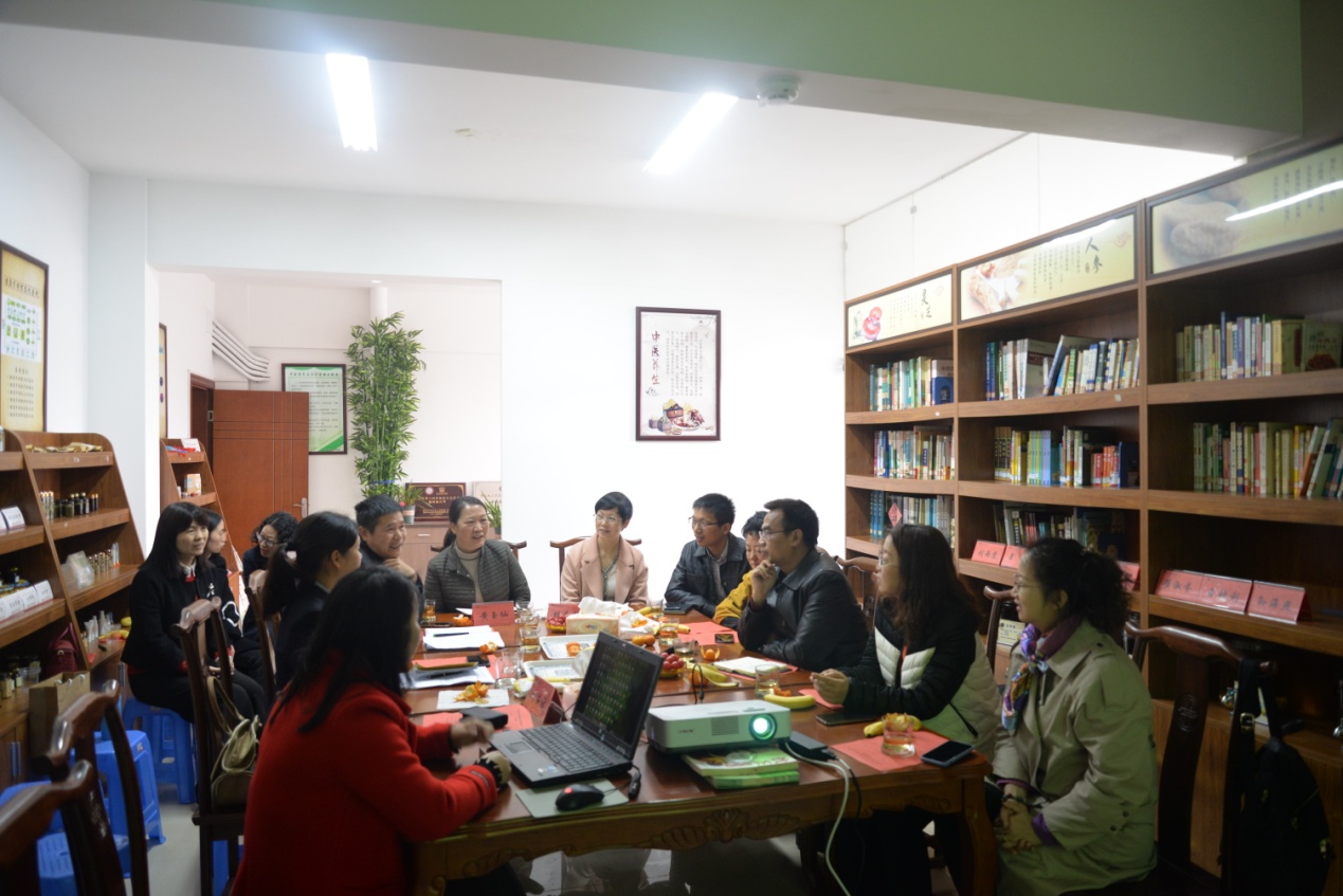 座谈会3.JPG