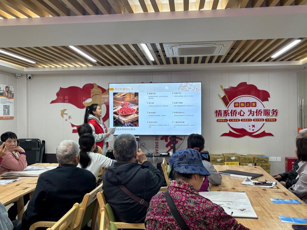 92b25f958554d29d06bc7a371adb24ef