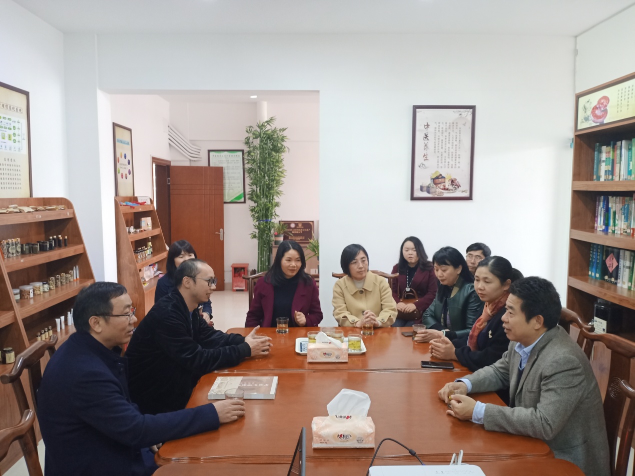 座谈会3.jpg